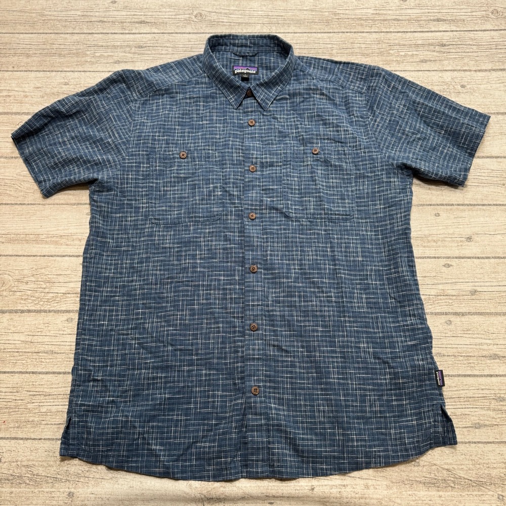 Patagonia Shirt Mens Large Blue Plaid Crosshatch Button Down Short Sleeve Preppy